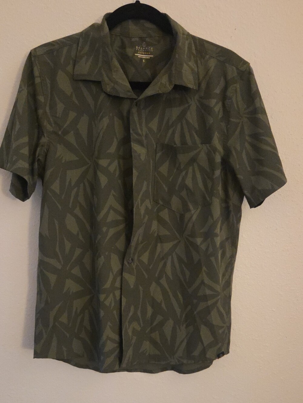 Men's Olive Green Short Sleeve Button-Up Shirt